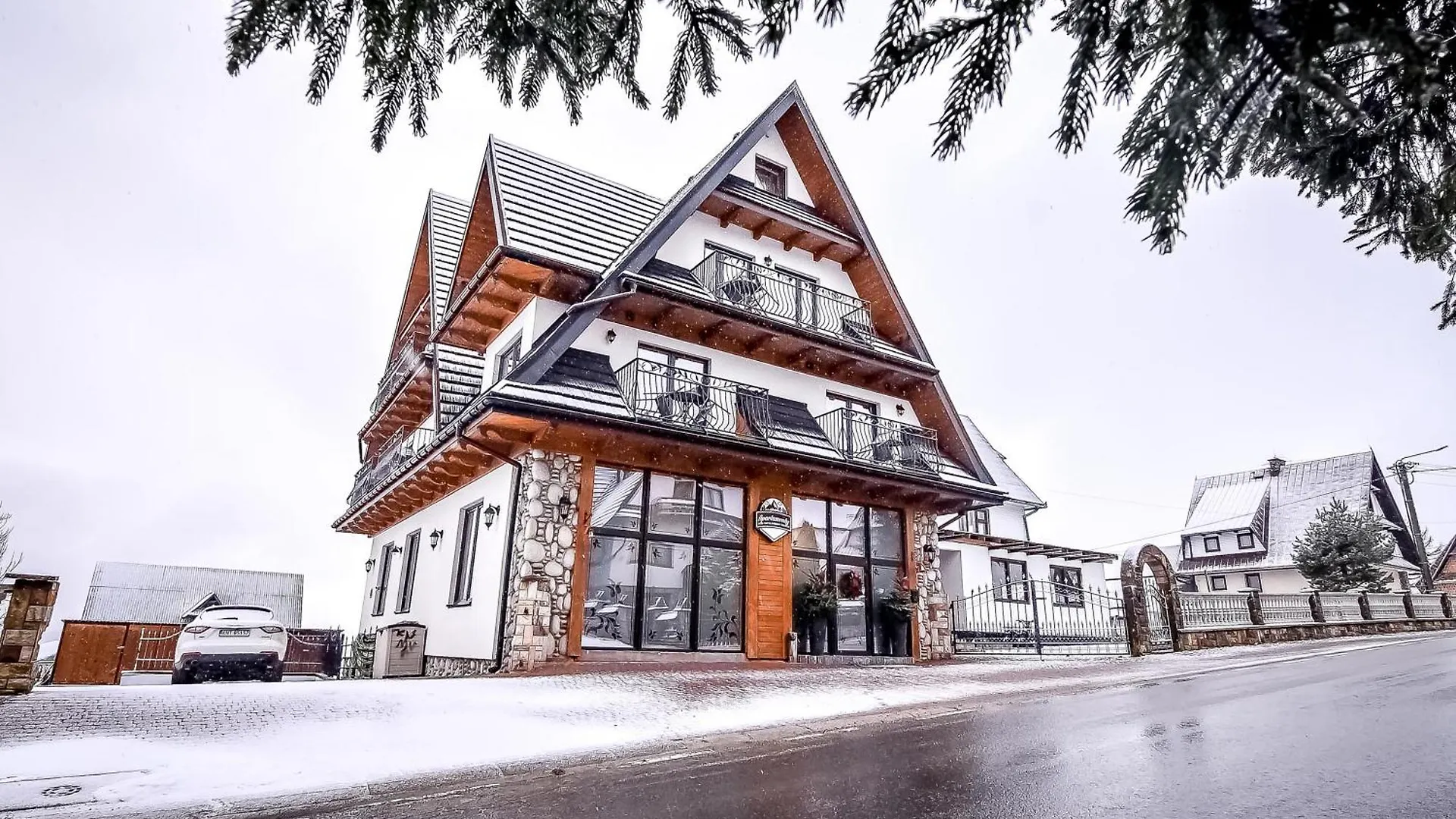 Apartamenty Pod Tatrzanskim Niebem Zakopane Poland